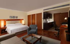 Hotel Belwoood Near Delhi Airport